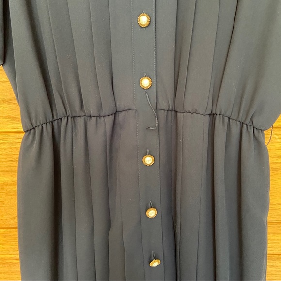 Vintage grannycore navy button up pleated dress - Picture 4 of 6